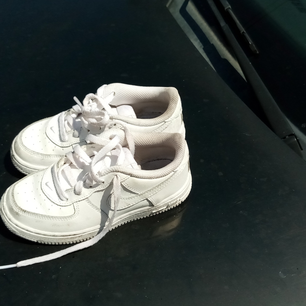 Nike toddler air force shoes size 10c